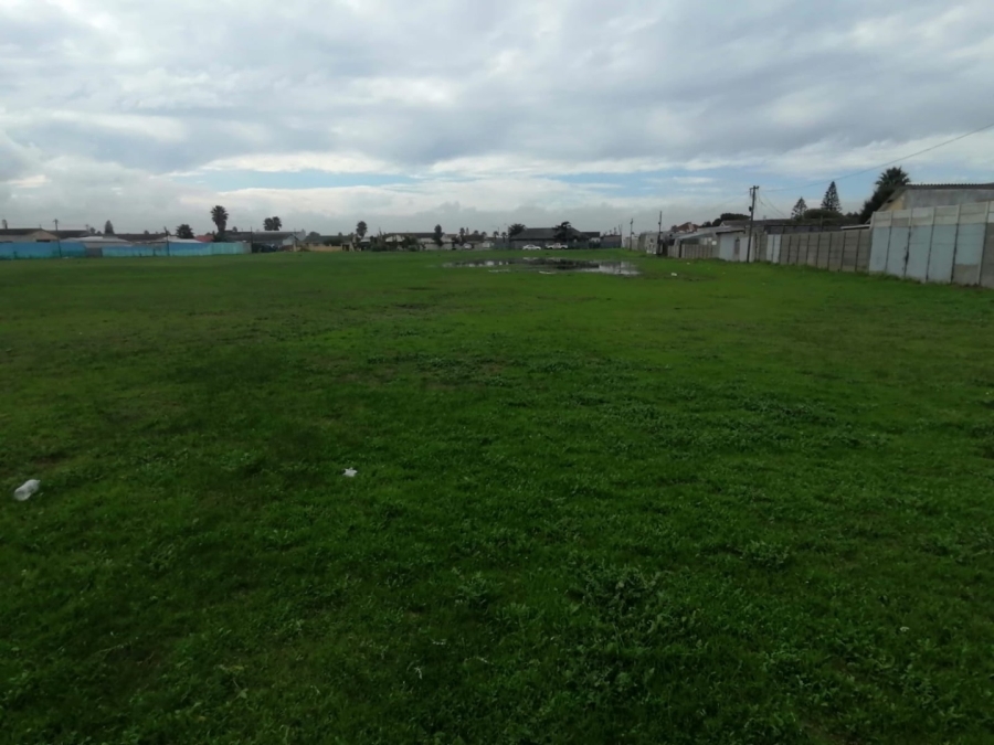  Bedroom Property for Sale in Grassy Park Western Cape